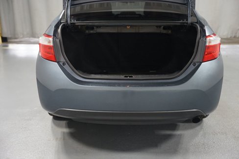 Used 2016 Toyota Corolla LE image 21