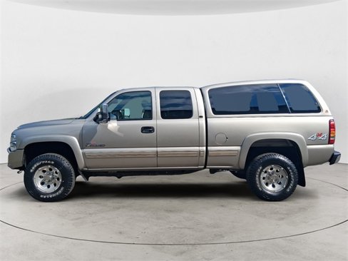 Used 2002 Chevrolet Silverado 2500 LT w/ Off-Road Skid Plate Pkg image 2