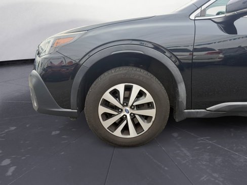 Used 2020 Subaru Outback Premium image 15