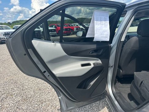 Used 2023 Chevrolet Equinox LT image 37