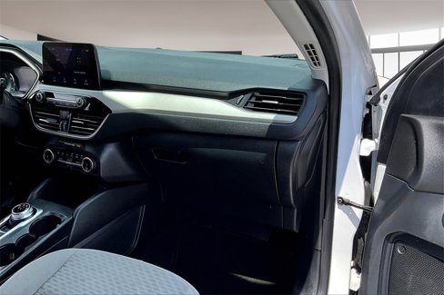 Used 2022 Ford Escape SE image 16