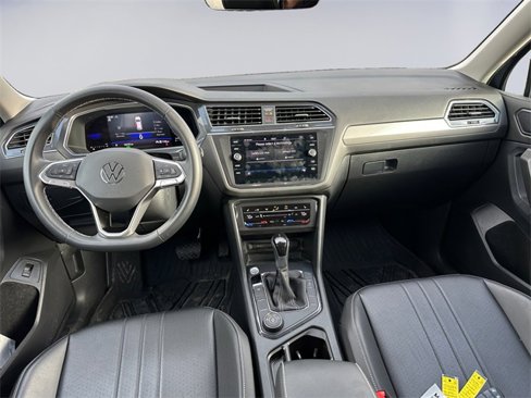 Used 2022 Volkswagen Tiguan SE image 10