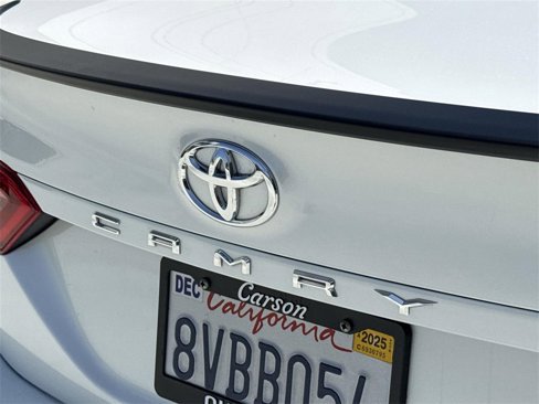 Used 2018 Toyota Camry XSE image 27