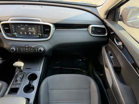 Used 2019 Kia Sorento LX image 23