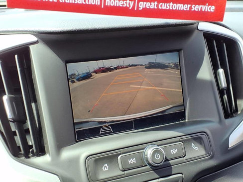 Used 2024 GMC Terrain SLE image 13