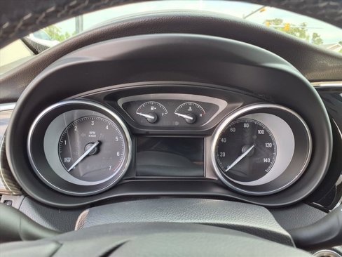 Used 2020 Buick Envision Essence image 28