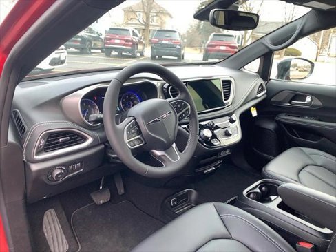 New 2025 Chrysler Pacifica Select image 9