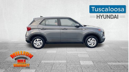 Used 2022 Hyundai Venue SE image 10