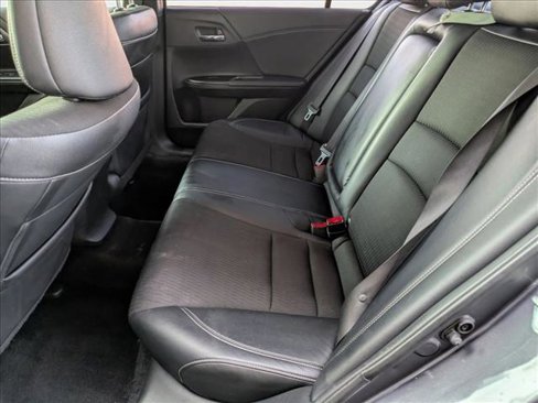 Used 2017 Honda Accord Sport image 17