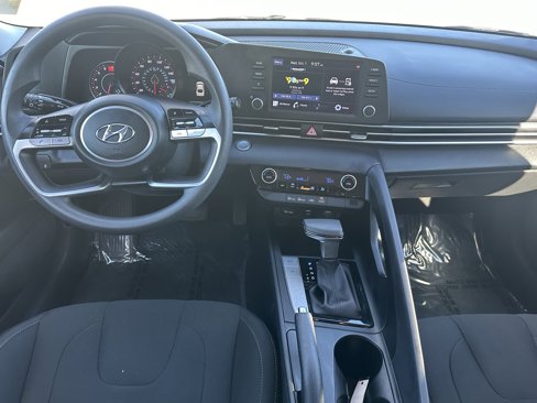 Used 2023 Hyundai Elantra SEL image 23
