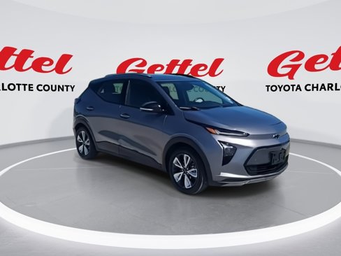 Used 2023 Chevrolet Bolt EUV LT w/ Convenience Package image 2