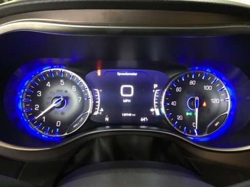 Used 2017 Chrysler Pacifica Touring-L Plus image 33