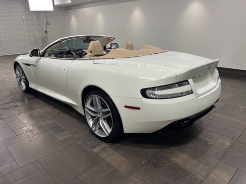 Used 2016 Aston Martin DB9 GT image 2