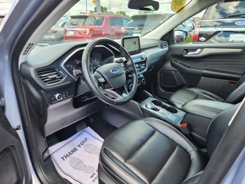 Used 2022 Ford Escape SEL image 2