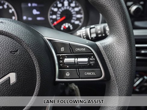 Used 2022 Kia Seltos LX image 3