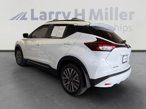 Used 2024 Nissan Kicks SR w/ Interior Electronics Package image 3