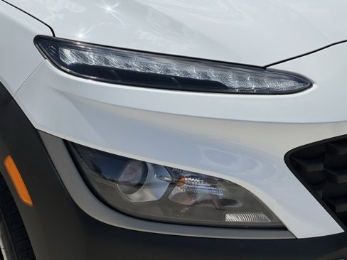 Used 2022 Hyundai Kona SEL image 8