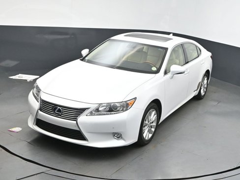Used 2015 Lexus ES 300h image 28