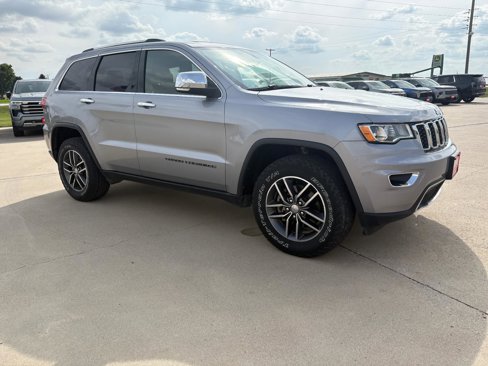 Used 2018 Jeep Grand Cherokee Limited image 8