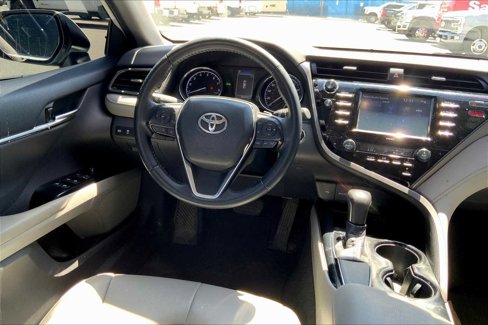 Used 2020 Toyota Camry SE image 5