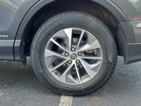 Used 2016 Toyota RAV4 XLE image 30