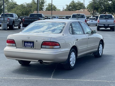 Used 1996 Toyota Avalon XL image 7