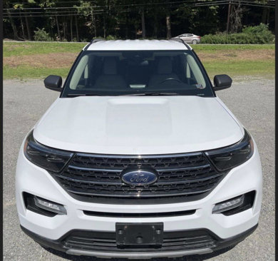 Used 2021 Ford Explorer XLT image 30