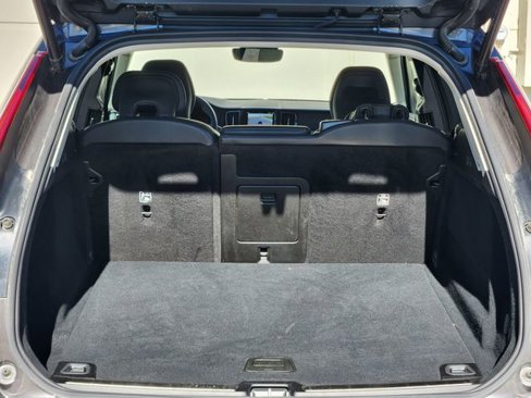 Certified 2025 Volvo XC60 B5 Plus image 18