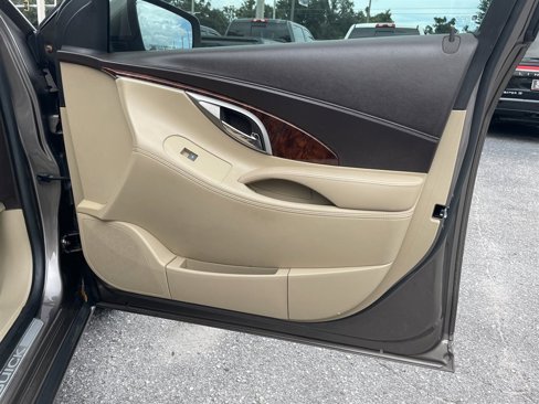Used 2010 Buick LaCrosse CX image 33