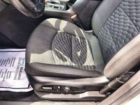 Used 2021 Chevrolet Equinox LT image 12