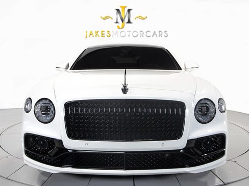 Used 2021 Bentley Flying Spur V8 image 17