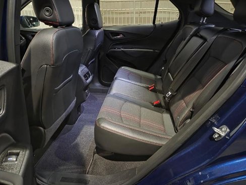 Used 2022 Chevrolet Equinox RS w/ Infotainment Package image 14