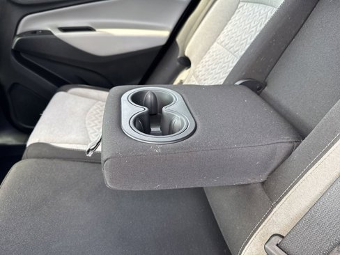 Used 2022 Chevrolet Equinox LS w/ LS Convenience Package image 32