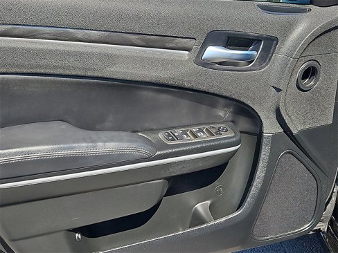 Used 2022 Chrysler 300 Touring L image 19