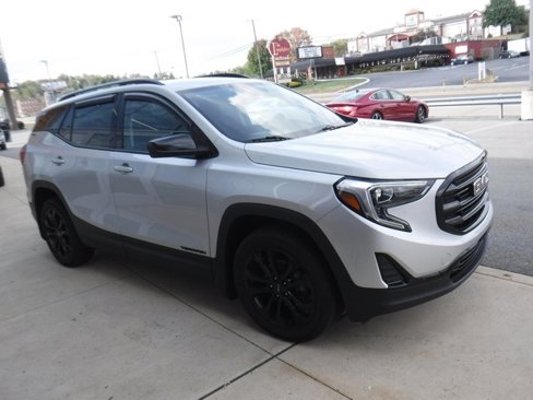 Used 2021 GMC Terrain SLE w/ Driver Convenience Package image 7