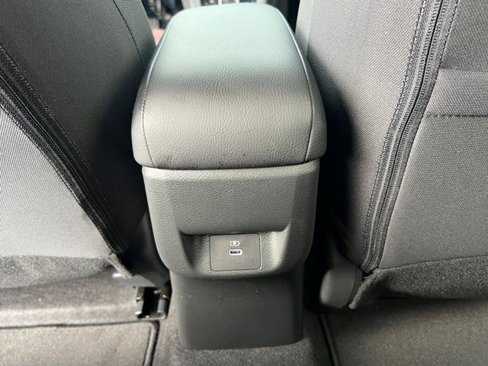 New 2025 Nissan Versa SR w/ Trunk Package image 17