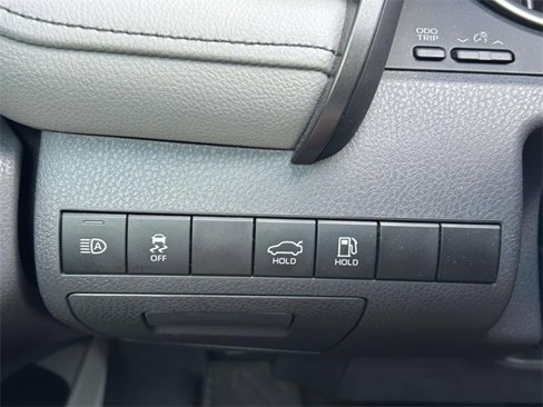 Used 2022 Toyota Camry XLE image 32