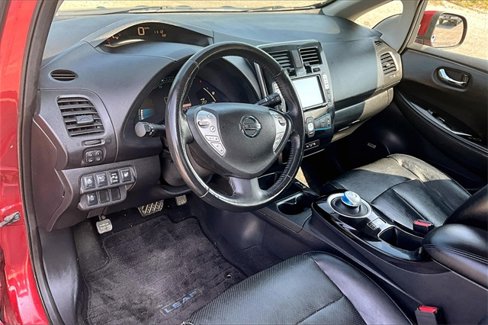 Used 2014 Nissan Leaf SL w/ Premium Package image 13