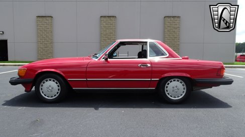 Used 1987 Mercedes-Benz 560 SL image 2