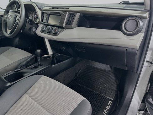 Used 2015 Toyota RAV4 LE image 26