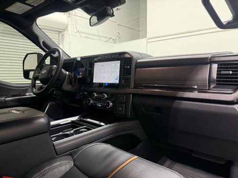 Used 2023 Ford F250 Platinum image 46