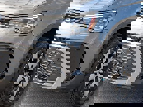 New 2025 Volkswagen Taos S image 9