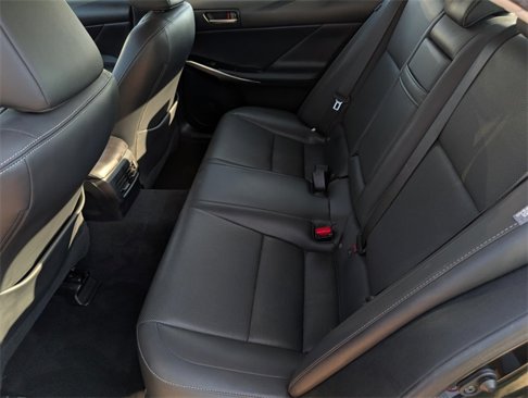 Used 2018 Lexus IS 300 image 30