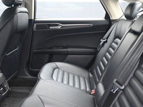 Used 2019 Ford Fusion SEL image 8