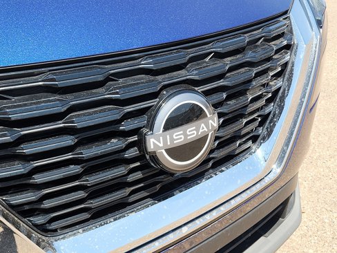 Used 2023 Nissan Rogue S image 10