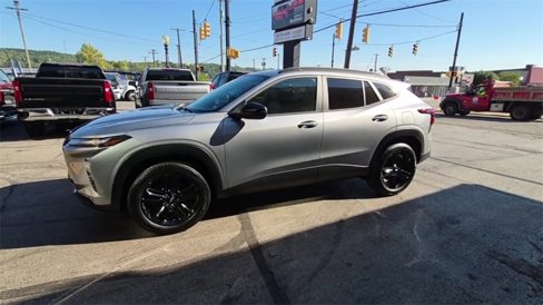 Used 2024 Chevrolet Trax ACTIV w/ Sunroof Package image 5