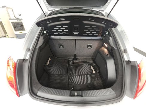 Used 2013 Volkswagen Beetle 2.0T image 14