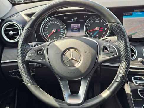 Used 2017 Mercedes-Benz E 300 4MATIC image 32