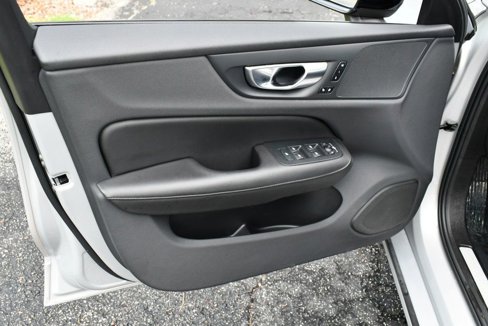 Used 2024 Volvo S60 B5 Core w/ Climate Package image 11