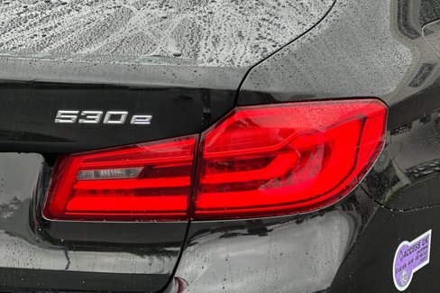 Used 2019 BMW 530e w/ Convenience Package image 27
